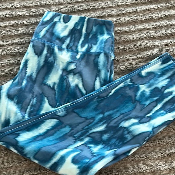 Nike Pants - Nike “DRI FIT” Capri leggings